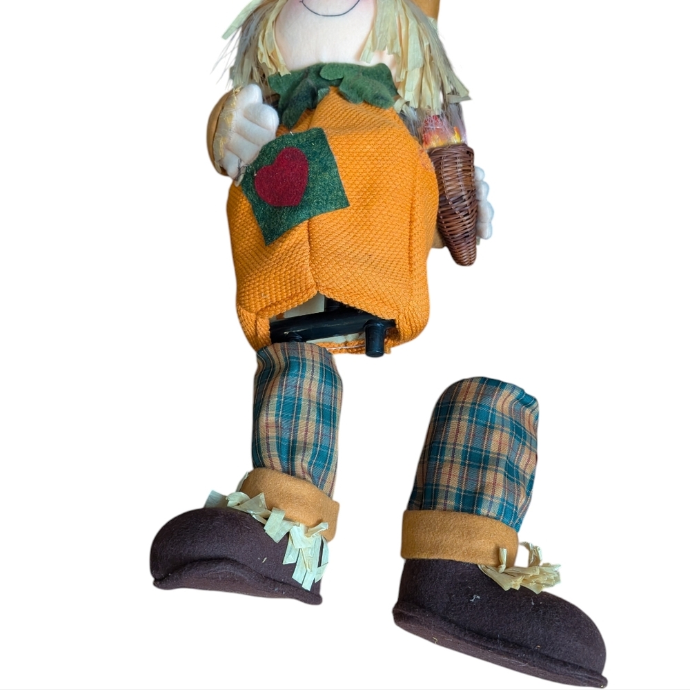 VINTAGE Scarecrow from Avon - 2008 - Picture 7 of 7